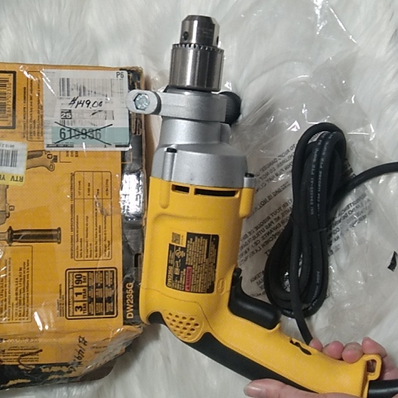 NIB Dewalt Drill W/Chuck Key & 360 Adjustable Side Handle - Picture 8 of 10